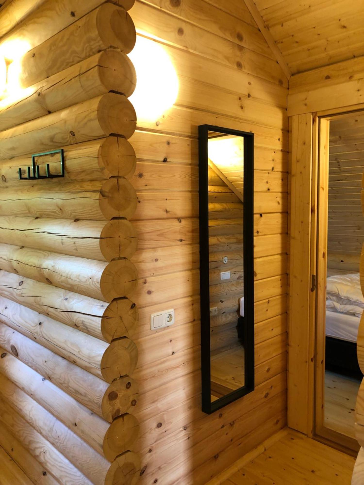 Holiday park Boomstamhuis High Chaparral Oirsbeek