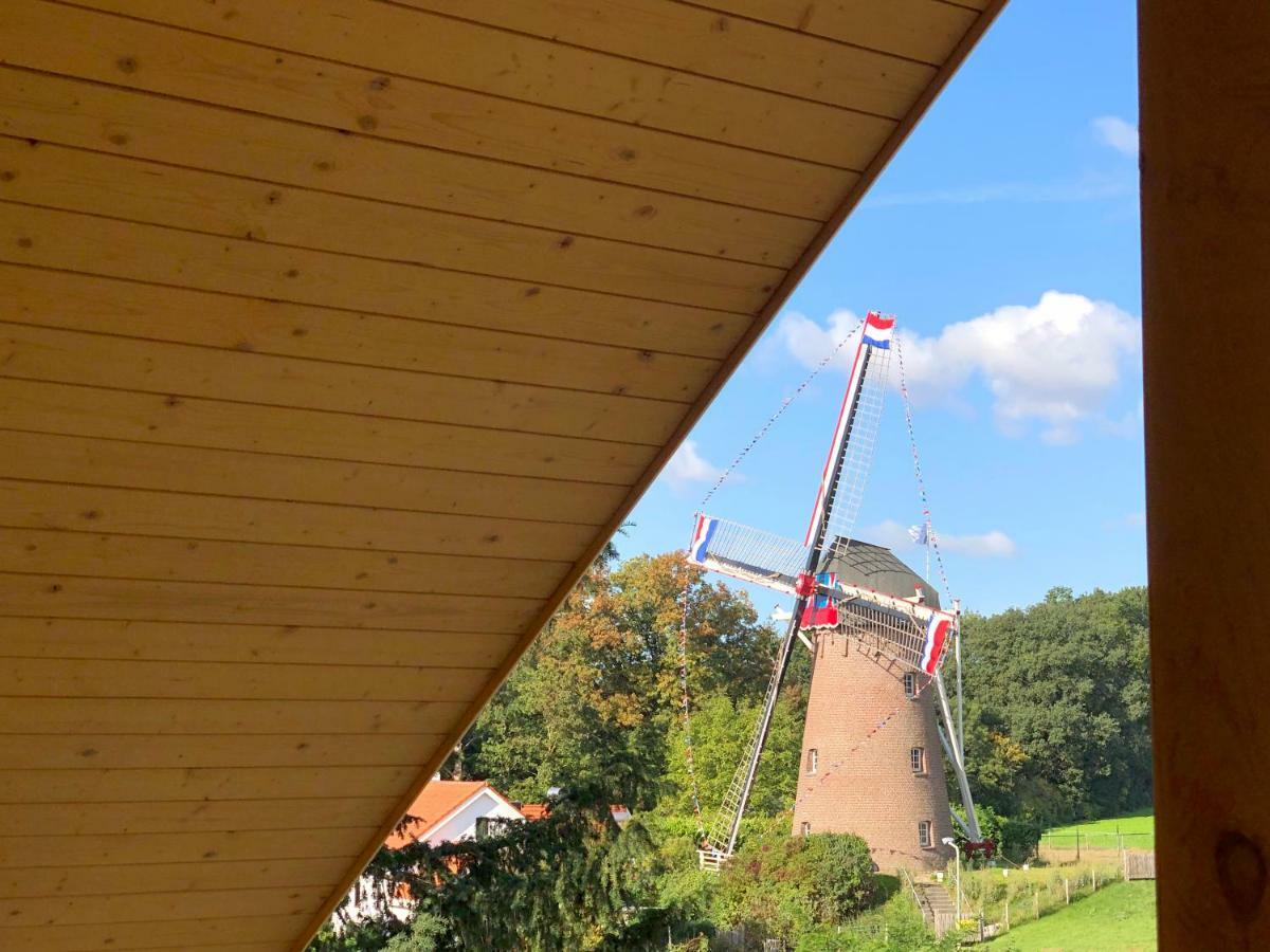 Boomstamhuis High Chaparral * Oorsbeek