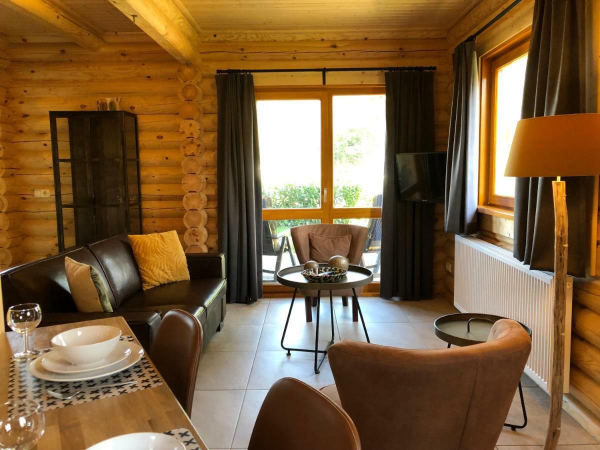 Boomstamhuis High Chaparral Vakantiepark *